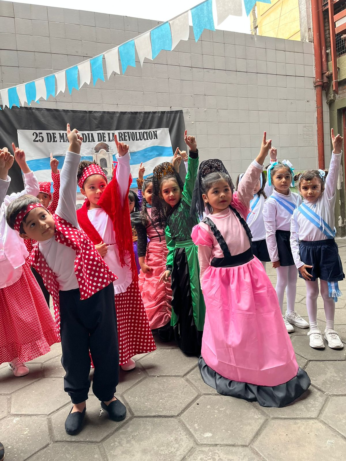 Acto 25 de Mayo
